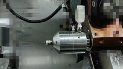 刀塔机钻0.3mm微孔，65000转防绕线高速气动主轴可加工